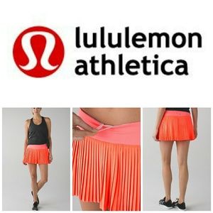 Lululemom Pleat To Street Skirt